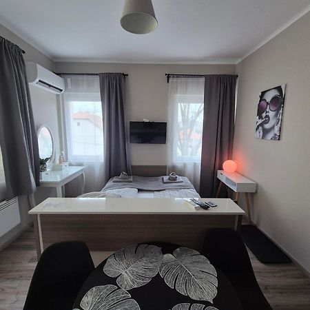 Marusius Apartmanhaz Makó Exteriör bild