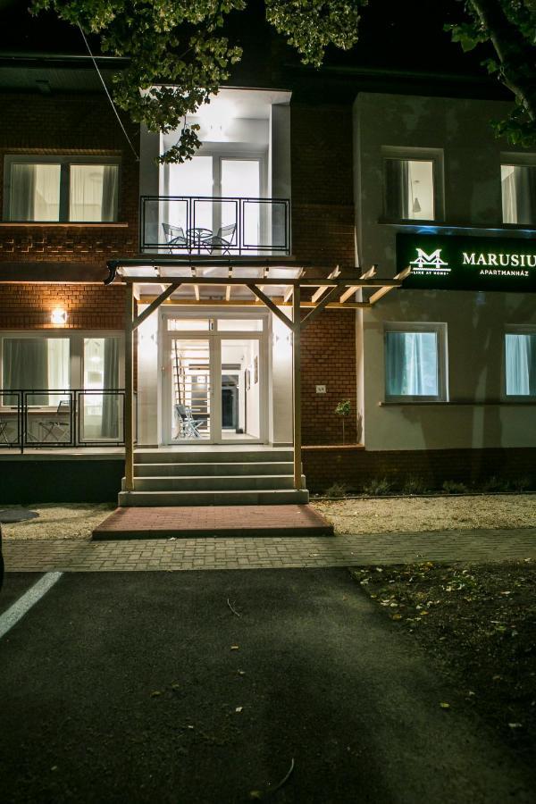 Marusius Apartmanhaz Lägenhet Makó Exteriör bild