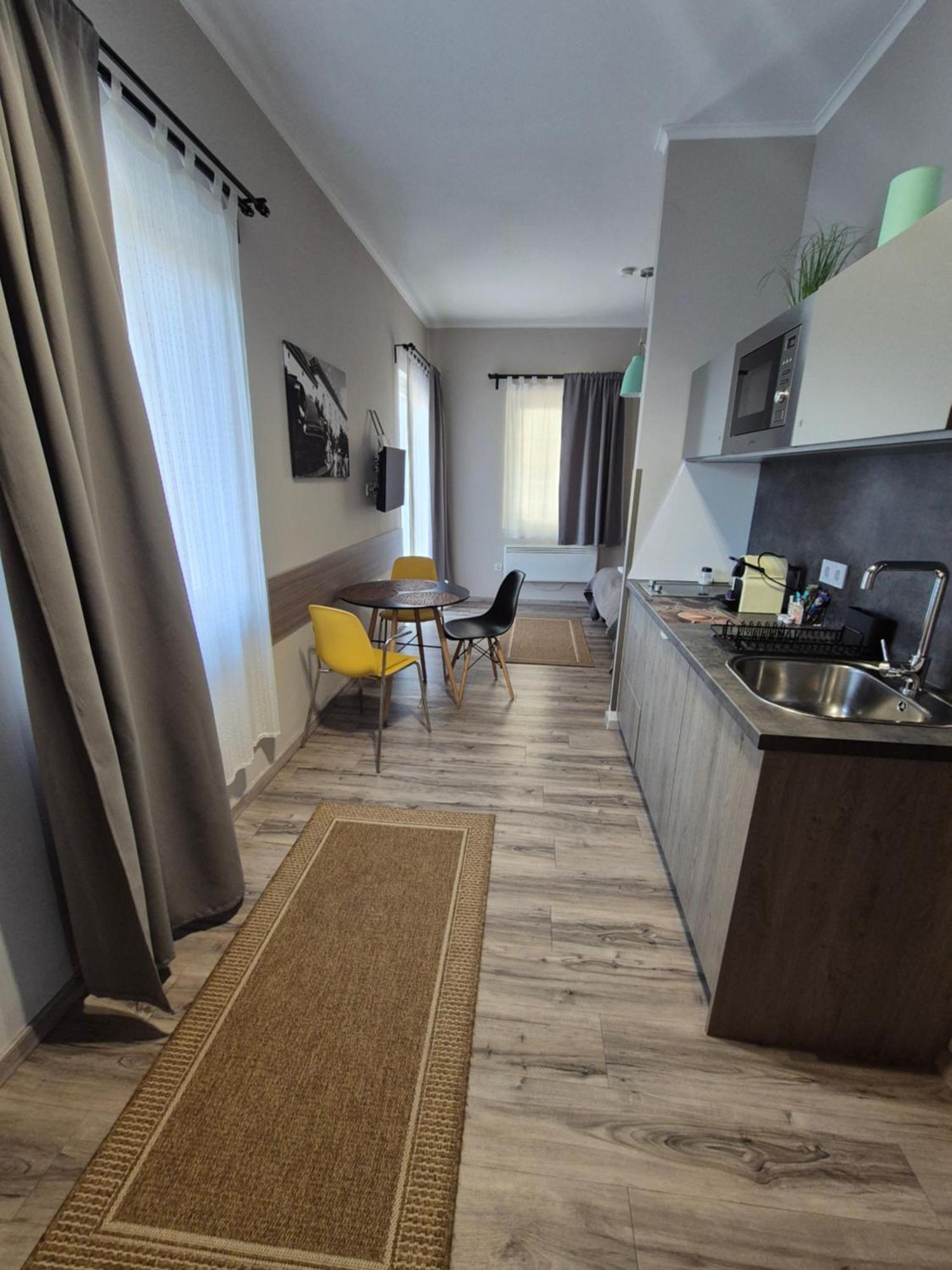 Marusius Apartmanhaz Makó Exteriör bild